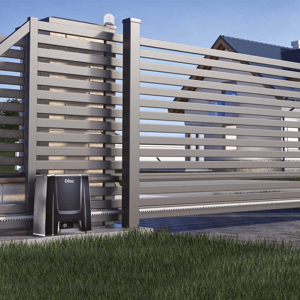 Sliding gate motor fitted to an aluminium slat gate